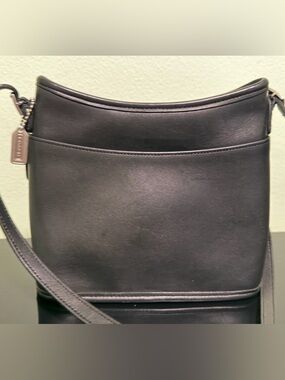 Vintage 1999 Coach Mambo 9062 Black Leather Zip Shoulder Crossbody Bag